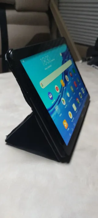 Huawei MediaPad T5 AGS2-W09