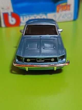 Bburago Ford Mustang Fastback 1:43