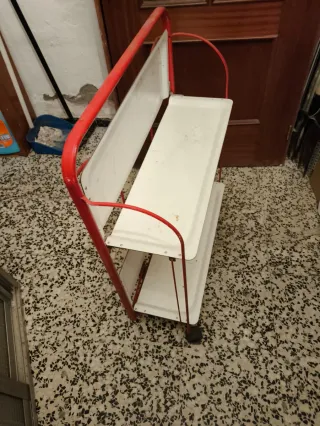 Mesita Auxiliar Vintage con Ruedas