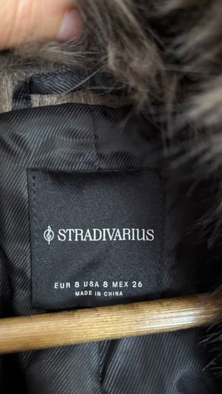 Abrigo pelo Stradivarius Talla S
