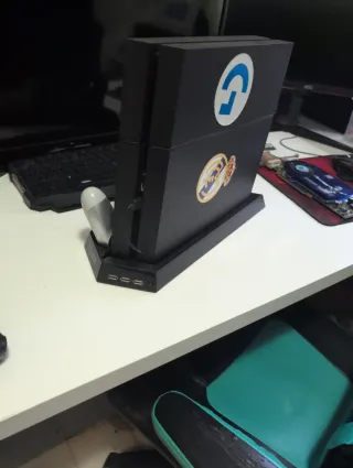 Console PS4 (PlayStation 4) Nera