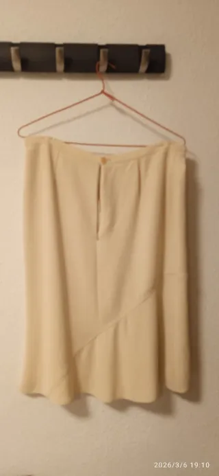 Traje de señora: falda y chaqueta