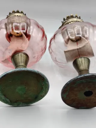 Lámparas de aceite francesas antiguas.