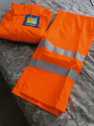 Traje de agua para trabajo , chubasquero