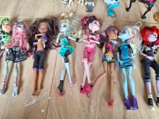 Lotto 13 Bambole Monster High G1 Vintage
