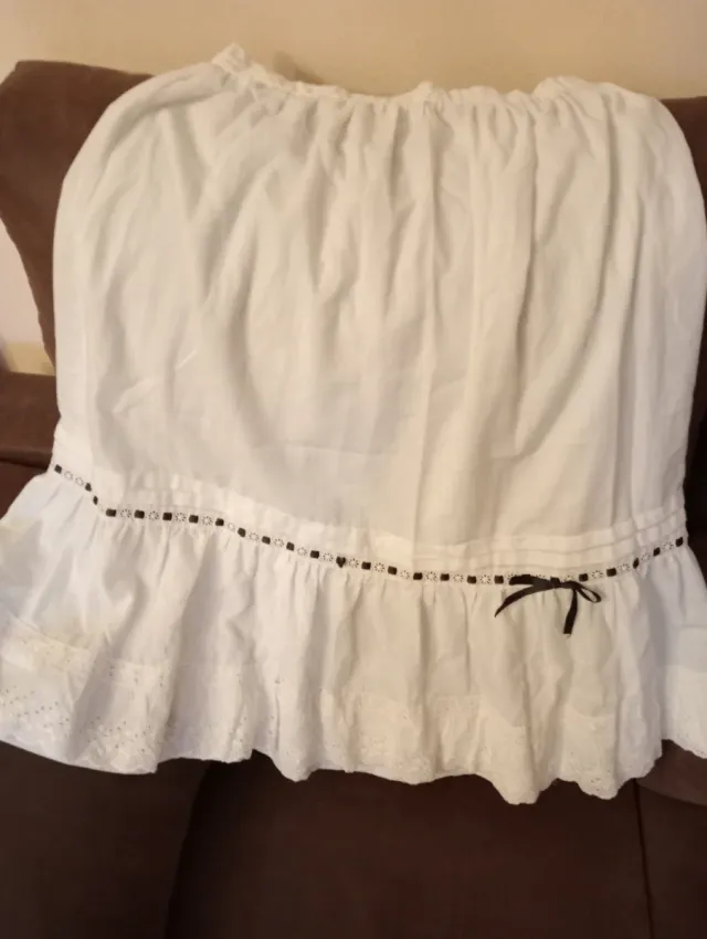 Antiguas enaguas bordadas