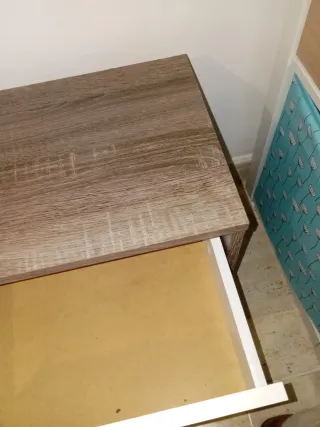 Mesita de noche moderna