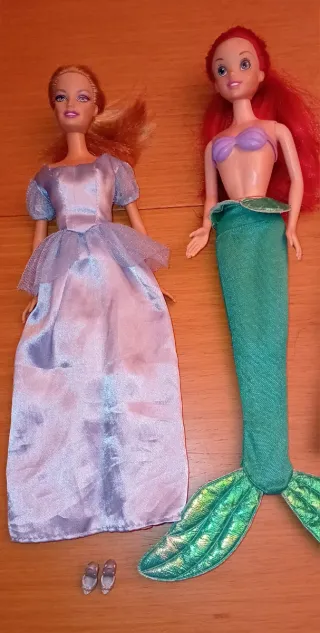 Set di 5 bambole Principesse Disney e Barbie con abiti Barbie