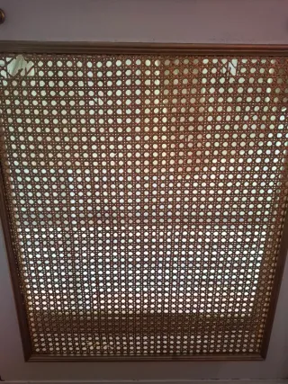 Cubre radiador blanco y dorado pequeño