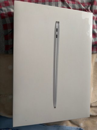 MacBook Apple A13
