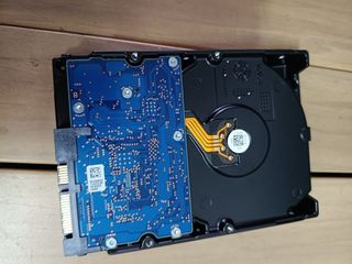 TOSHIBA P300 Disco duro interno 2 TB – 3,5"