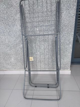 Tendedero plegable metálico