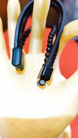 Pulsera hombre de cuero sintetico y cuentas 19 cm