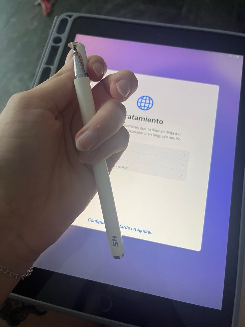 iPad 7ª Gen Gris + Pencil + Keyboard afbeelding 5