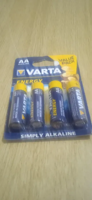 Pile Varta AA Energy - Set 4 pezzi