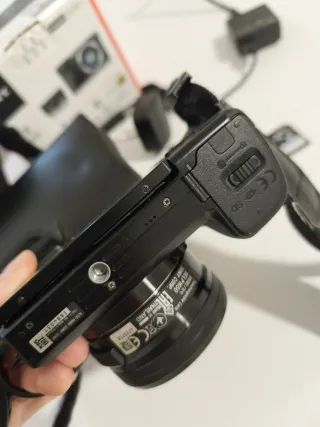 Cámara Sony Alpha 6000 ILCE + Accesorios