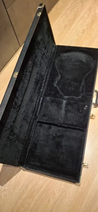 Estuche original Godin Made in Canada