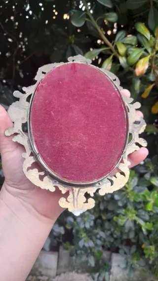 Cornice vintage in metallo con vetro