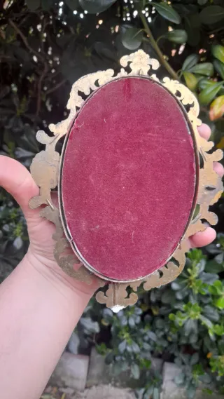 Cornice vintage in metallo con vetro