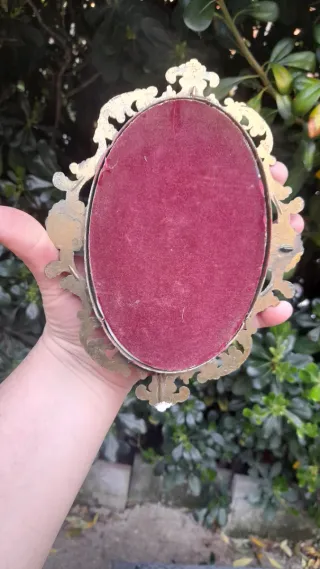 Cornice vintage in metallo con vetro