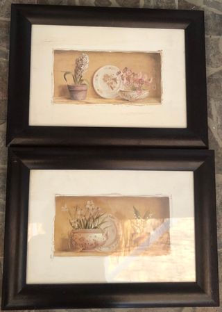 Juego 2 cuadros con motivos flores y vajillas