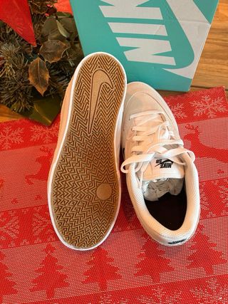 Zapatilla Nike Beige Talla 38