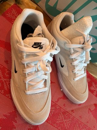 Zapatilla Nike Beige Talla 38