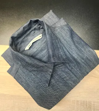Camisa vaquera Zara con bolsillos