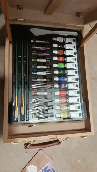 Maletín de dibujo de madera