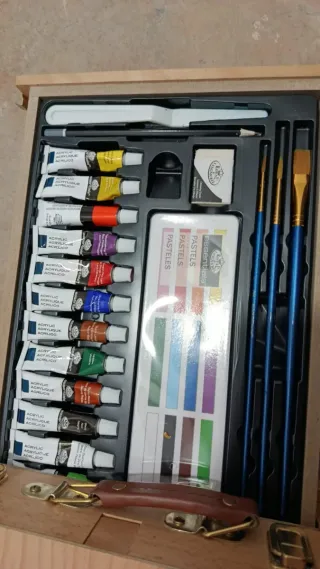 Maletín de dibujo de madera