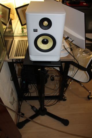 2 Monitor KRK Rokit 5