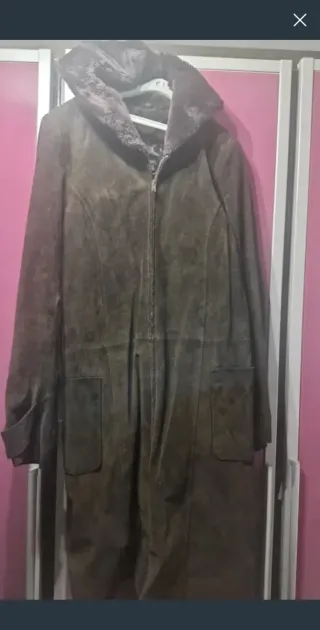 Abrigo de ante marrón con forro