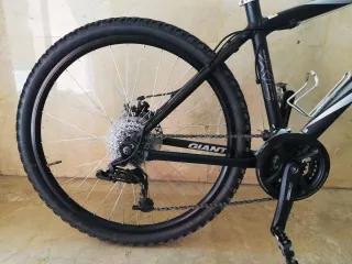 Bici MTB Marca: GIANT, Modelo: BOULDER, 26", S