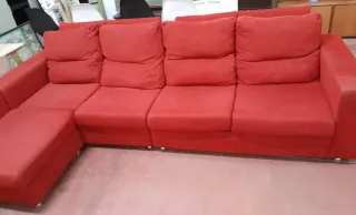 Sofá modular rojo de tela