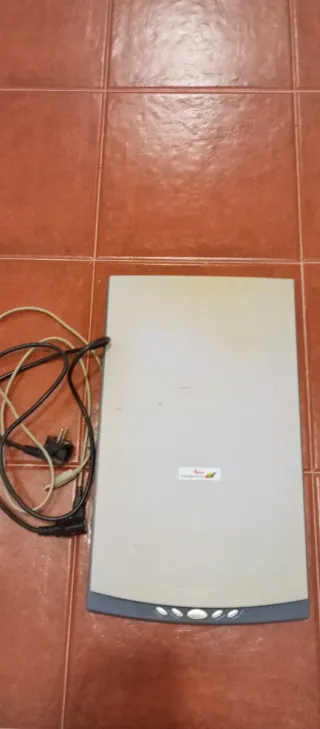 Escáner Genius Color sin usar