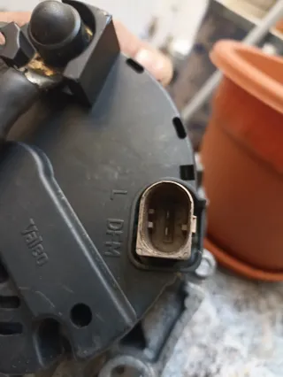 Alternador Valeo 4G 0098J13