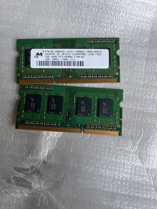 2x 1GB DDR3 1066MHz Módulos de RAM