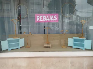 Percheros para escaparate