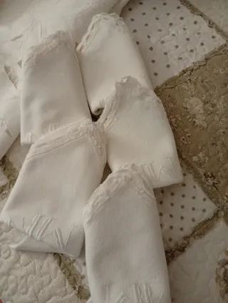 Mantelería Reichelier Bordada