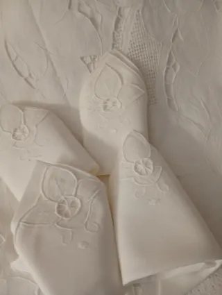 Mantelería Reichelier Bordada