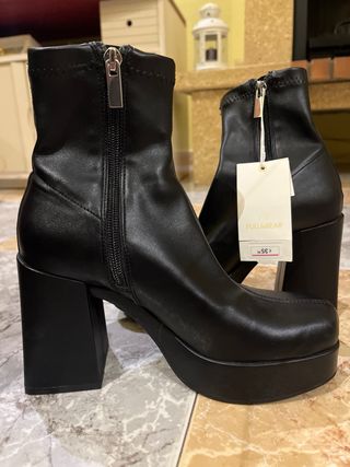 Botín negro Pull&Bear plataforma.