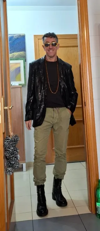 ZARA T-L AMERICANA LENTEJUELAS NEGRA