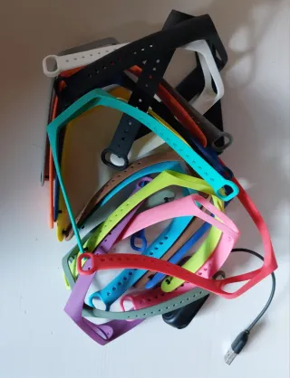 Reloj inteligente color negro.