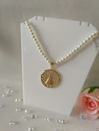Medalla Virgen Perlas Oro o Plata