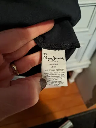 Camiseta Pepe Jeans Negra con Brillantes