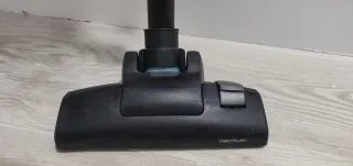 Aspiradora de mano con cable