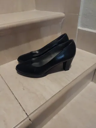 Zapatos de tacón negros talla 39
