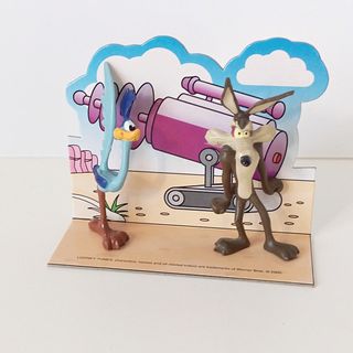 2000 LOTE COYOTE Y CORRECAMINOS PVC