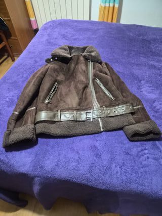 Cazadora marrón efecto ante