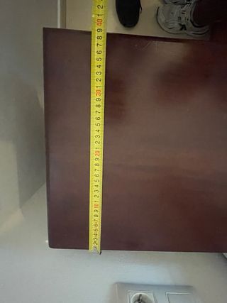 Mesita de noche de madera